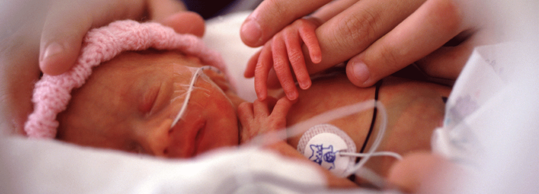 preemie-with-pink-hat-1800px